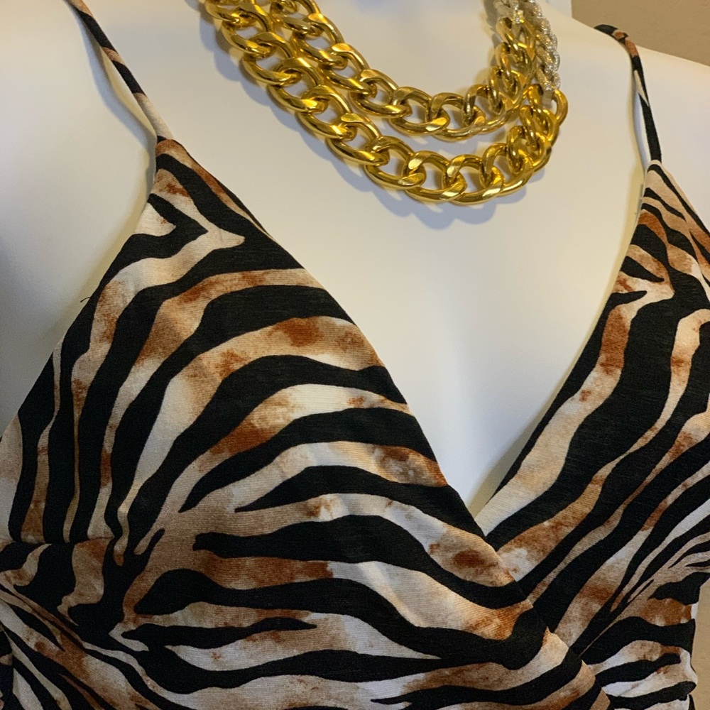 NWT Leopard Jumpsuit Size Large - Picture 3 of 8